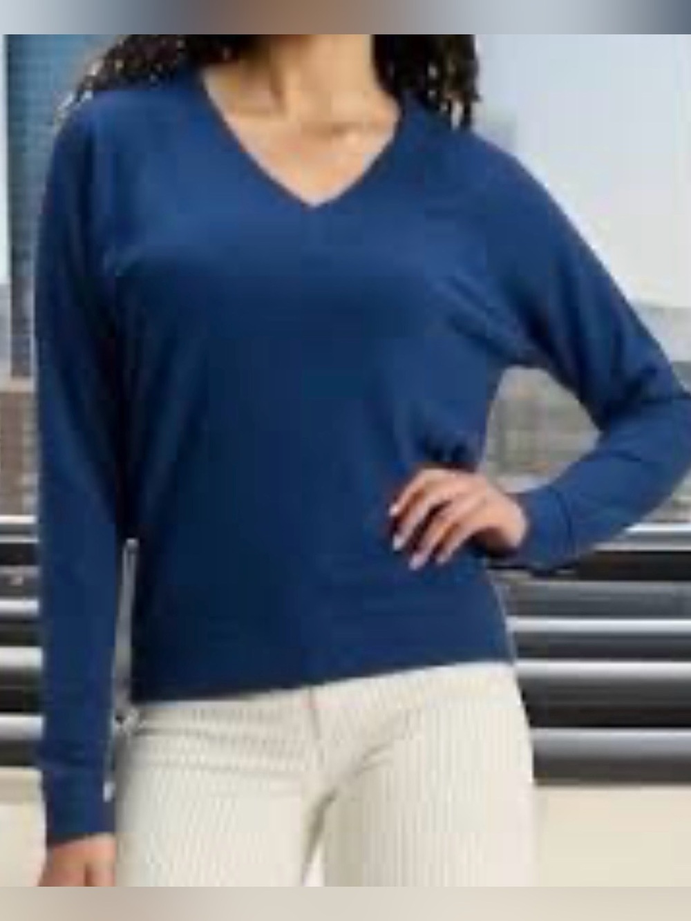 Universal Thread Women's Navy Blue V-Neck Sweatshirt Size XL